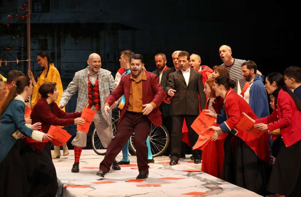 Pagliacci_ Mojca Bitenc, Marko Fortunato, Ivan Momirov, zbor