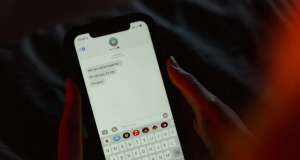 Miley i Liam ili Kim i Kanye? Astrologinja otkriva najnespojivije celebrity parove prekid