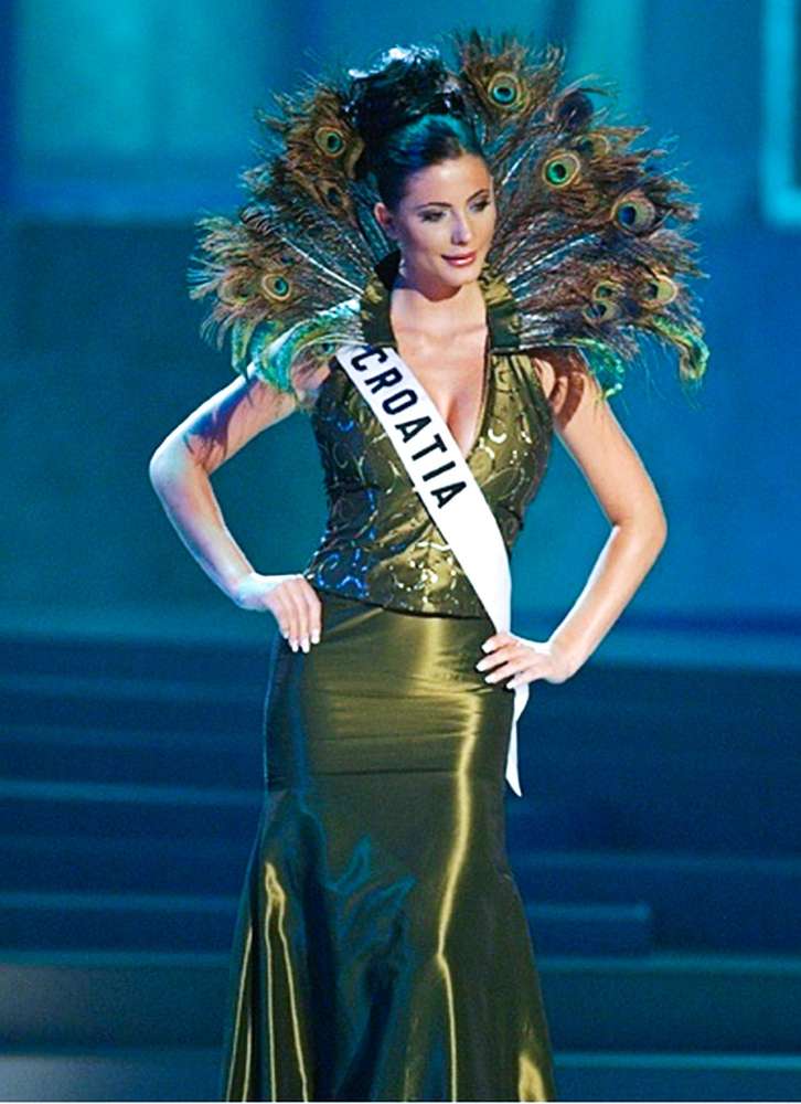 2002. Ivana Paris