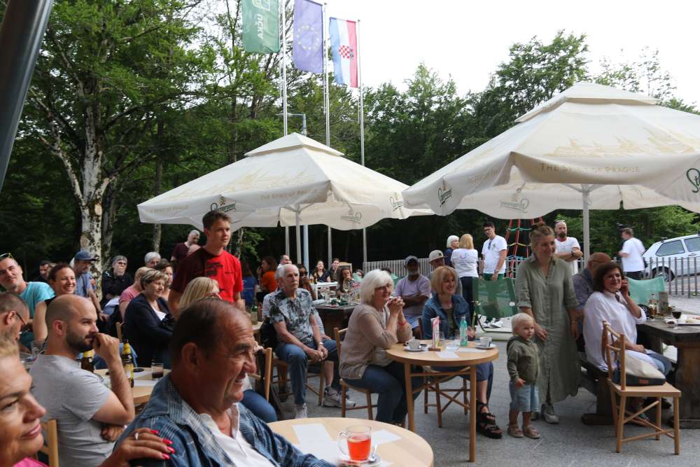 Zorana Majstorovića & Atma Mundi 