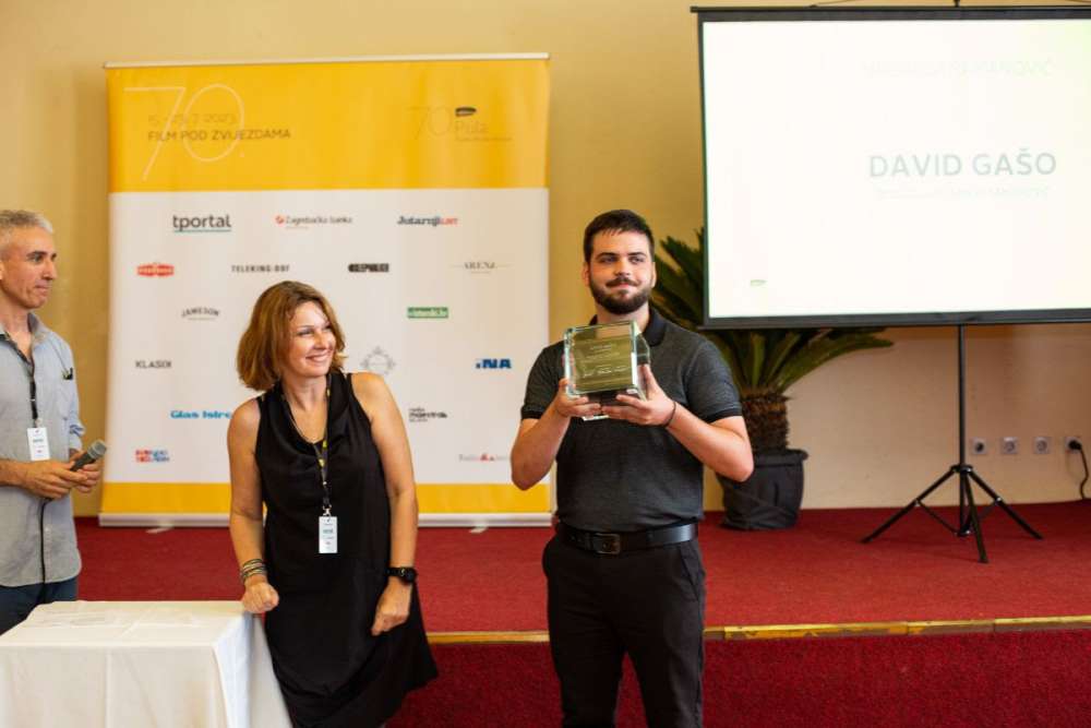 David Gašo, dobitnik Nagrade "Vedran Šamanović" koju mu je dodijelila Sanja Šamanović