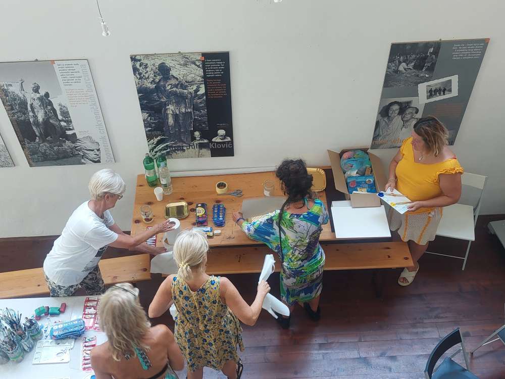 Brodarica uz promociju Zbirke slikopisa Margarete Peršić