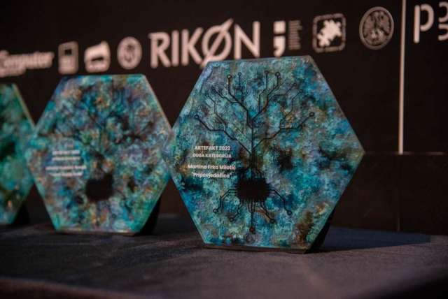 2-Artefakt 2022 Rikon artefakt