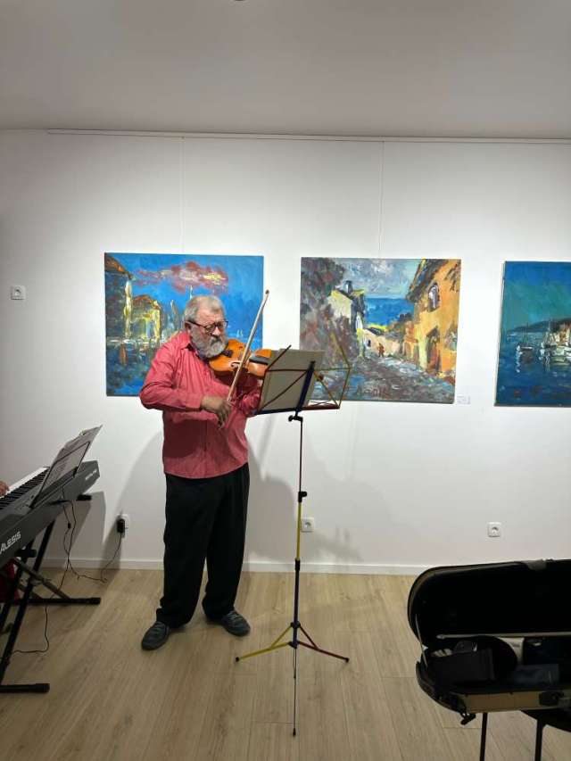 CLAUDIO FRANK