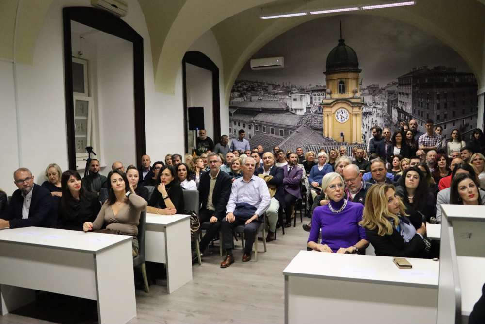 Predavanju Riccarda Illyja odazvao se je veliki broj Riječana