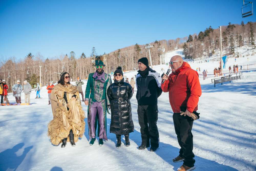 13. Carnival Snowboard Session