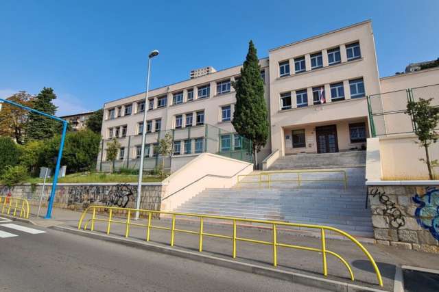 osnovna škola pećine