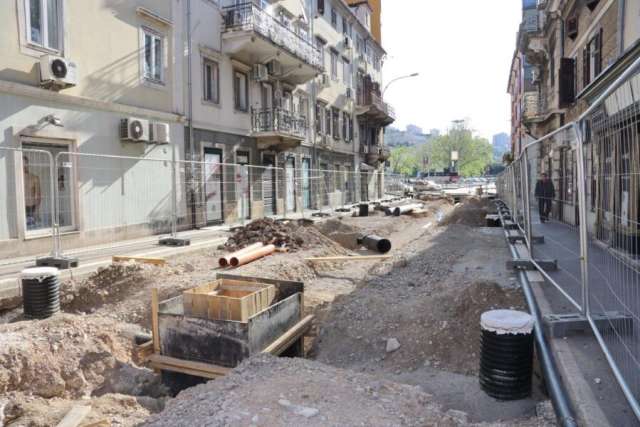 Obilazak-radova-u-Adamićevoj-i-Dukićevoj-ulici-7-900x600 Obilazak-radova-u-Adamićevoj-i-Dukićevoj-ulici-7-900x600