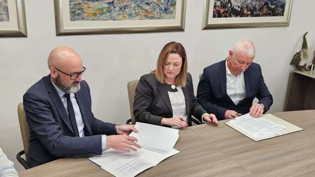 Peter Corfitsen, Ana Perić Hadžić, Tomislav Žunić (2) Peter Corfitsen, Ana Perić Hadžić, Tomislav Žunić