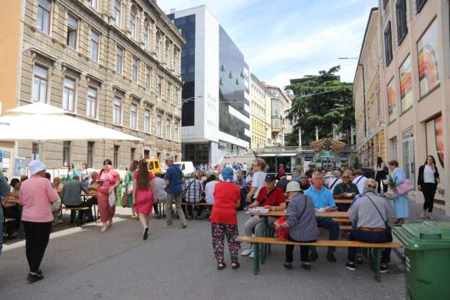 Gastrofešta-povodom-Dana-sv.-Vida-18 Gastrofešta na Korzu u povodu blagdana sv. Vida