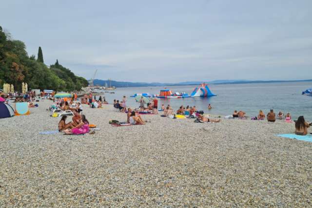 plaža igralište kantrida
