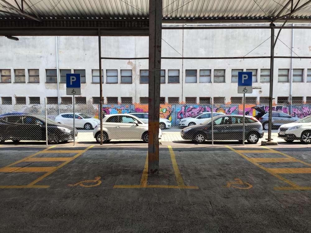 Parkiralište Srednja Delta