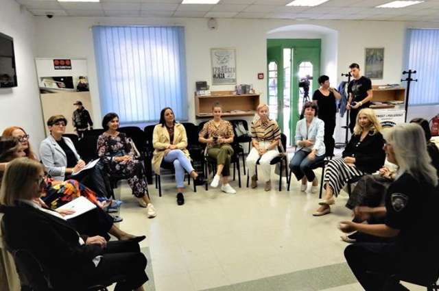 Okruglim stolom obilježen Nacionalni dan borbe protiv nasilja nad ženama