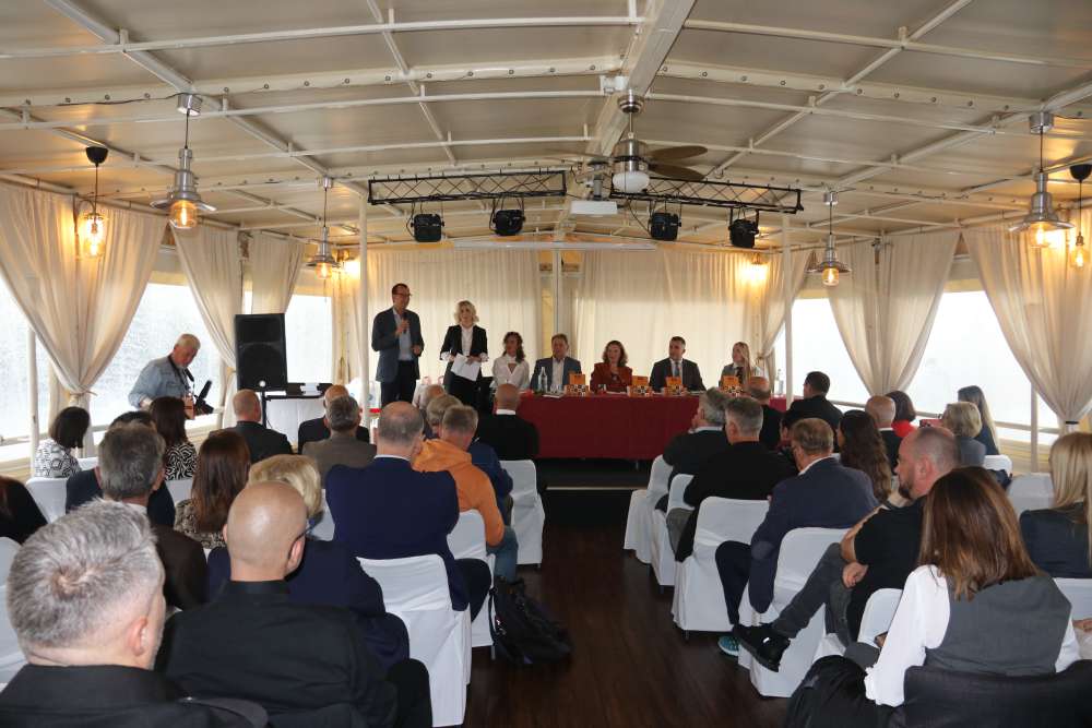 29. dodjela plaketa Restaurant Croatica i promocija knjige „100 vodećih hrvatskih restorana i njihovi specijaliteti 2024./25.“