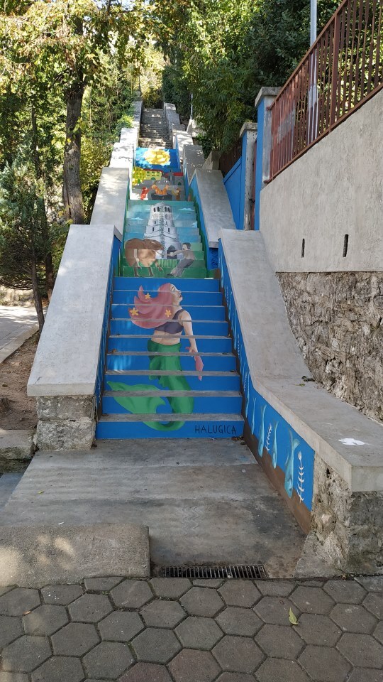 skalin po skalin štorija