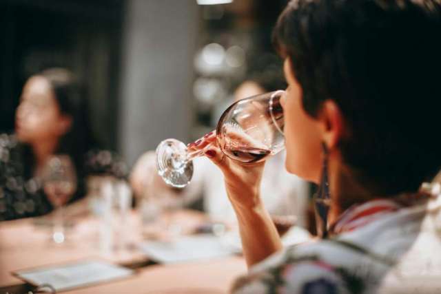 crno vino crno vino