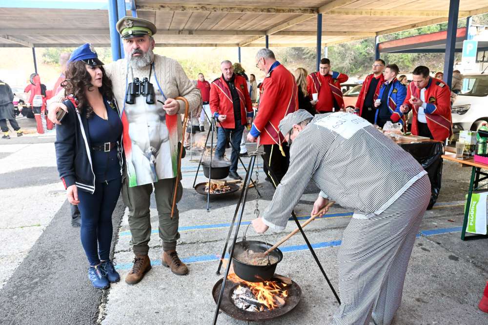 Karnevalska grupa Špažićari Kostrena