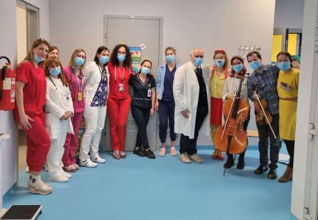 Mali gala koncert za djecu na hematoonkološkom odjelu KBC-a Rijeka Mali gala koncert za djecu na hematoonkološkom odjelu KBC-a Rijeka