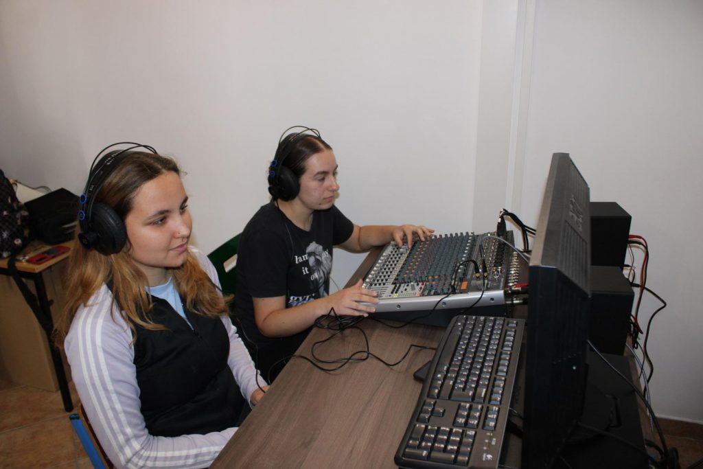 TV i podcast studio Prirodoslovne i grafičke škole