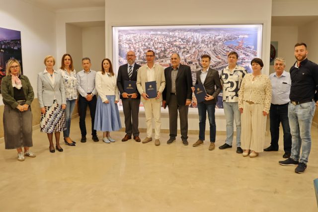 Potpisani ugovori za dogradnju dječjeg vrtića Galeb