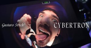 Gustavo Stitch šiva rane: Cybertron – satirična kritika digitalne stvarnosti