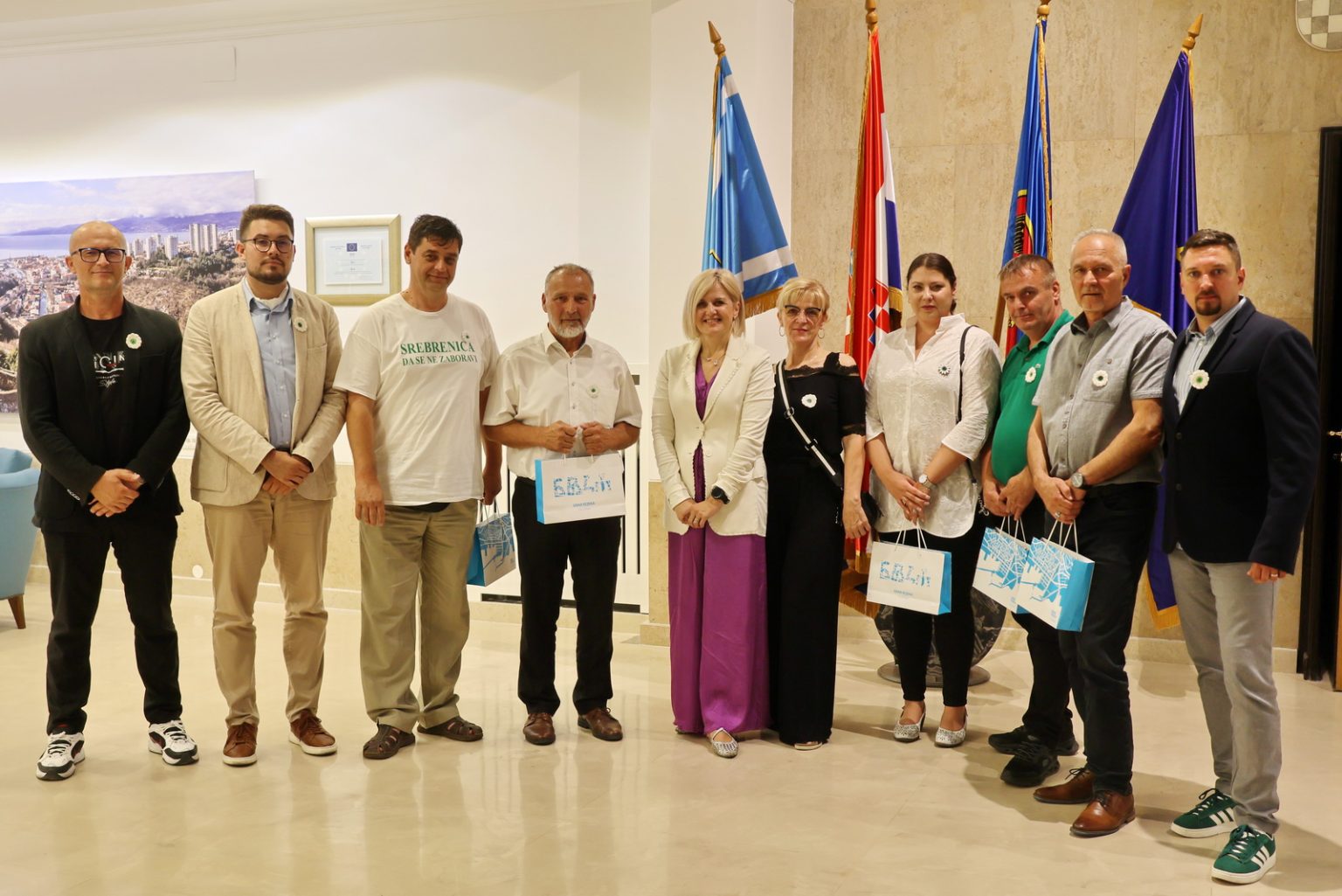 Srebrenica svijetom hodi