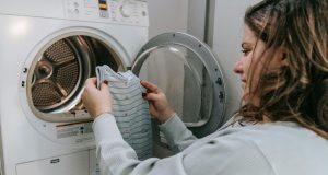 Postoji jednostavan trik kako rastegnuti odjeću koja se skupila