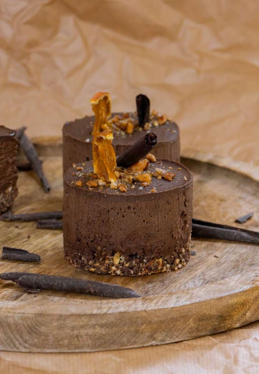 TORTICA NONICA -čokolada, gorka naranča i krokant od badema