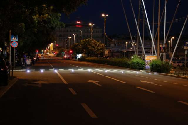Led-markeri-Ulica-Riva-900x600