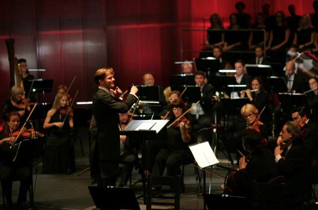 Valentin Egel, orkestar, zbor Valentin Egel, orkestar, zbor