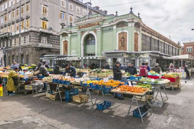 Riječka-tržnica-900x600