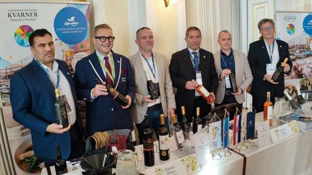 Vinari Kvarner Wines na Merano Wine Festivalu (Photo - Kvarner Wines) (1)
