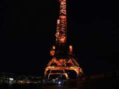 Riječke znamenitosti u crvenom na Međunarodni dan volontera