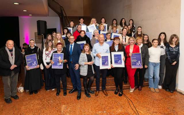 Volonteri godine-2698