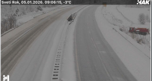 Snijeg stvorio kaos u prometu: zatvorena A1, stručne službe Grada Rijeke u pripravnosti