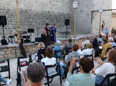 Grad Krk posjetiteljima riječkog HNK-a osigurava besplatan autobusni prijevoz