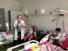 Riječki sportski savez donirao „Sportske lektire“ malim pacijentima u riječkoj bolnici