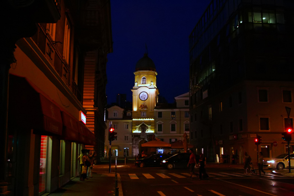 Djir-po-gradu-Rijeka-nocu12