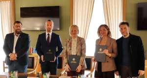 Velike povišice u Rijeci: Zaposlenicima gradske uprave stiže 100 eura dodatka i veće plaće