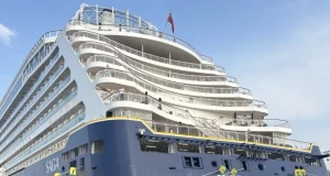 U Rijeku uplovio luksuzni kruzer: Kapetan iz Bakarca vratio se kući i doveo gotovo tisuću putnika