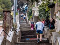 Rijeka u subotu postaje centar trčanja: Legendarnim usponom uz 539 stepenica kreće Homo si teć