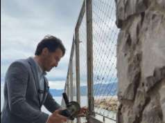 Miletić prerezao lokote na plaži ispred Hiltona: ‘Ovo je čin inata i poruka Plenkoviću’